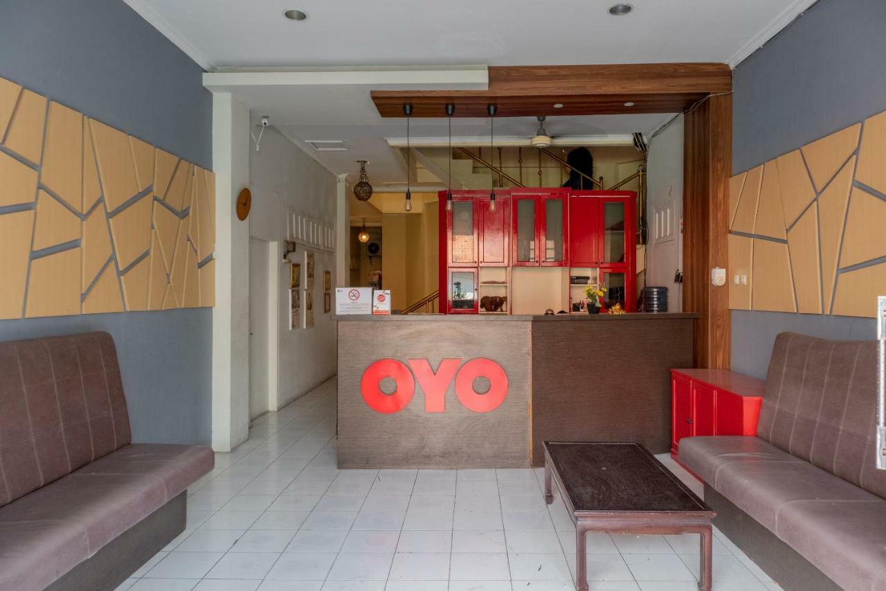 OYO 1111 Pasar Baru Inn Yakarta Exterior foto